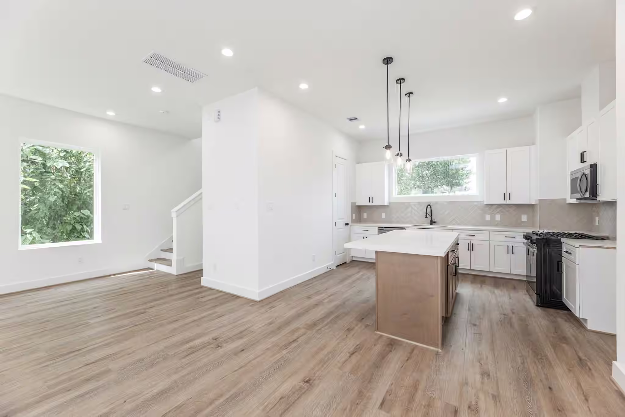 Photo 5 of 905 Quitman Street A, Houston, TX