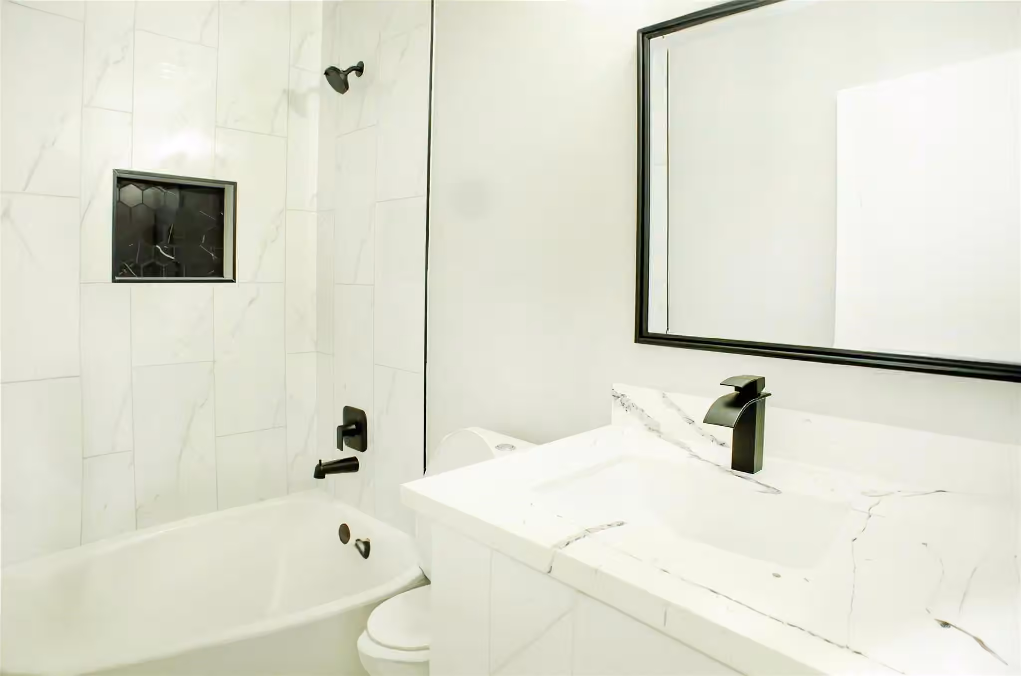 Photo 5 of 9515 Highmeadow Drive, Houston, TX