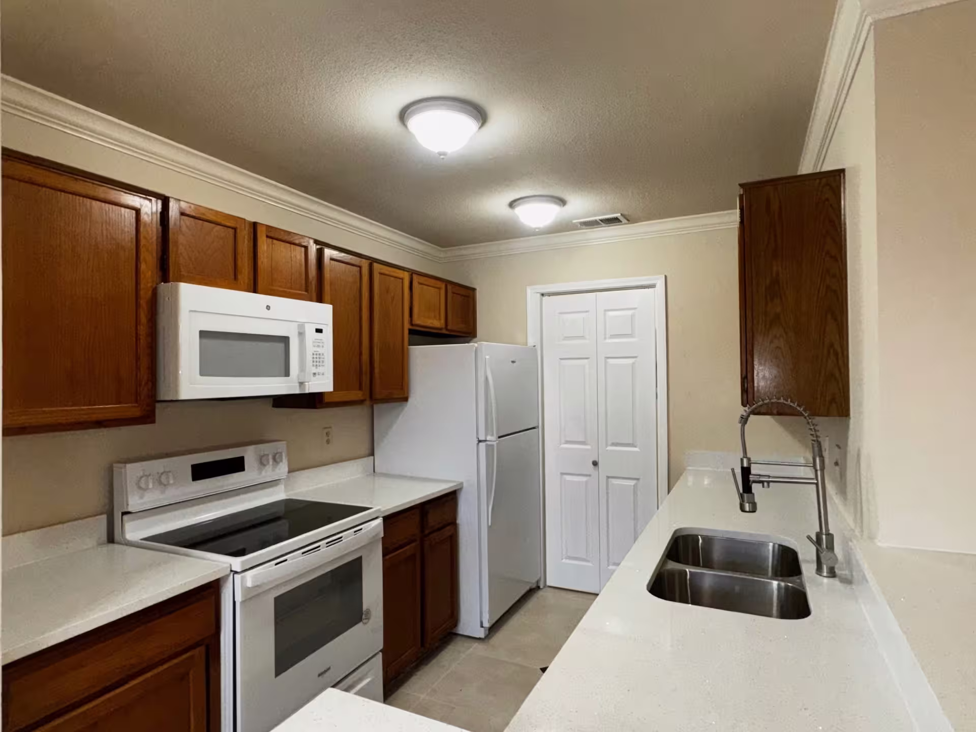 Photo 6 of 8247 Creekbend Drive 8247, Houston, TX