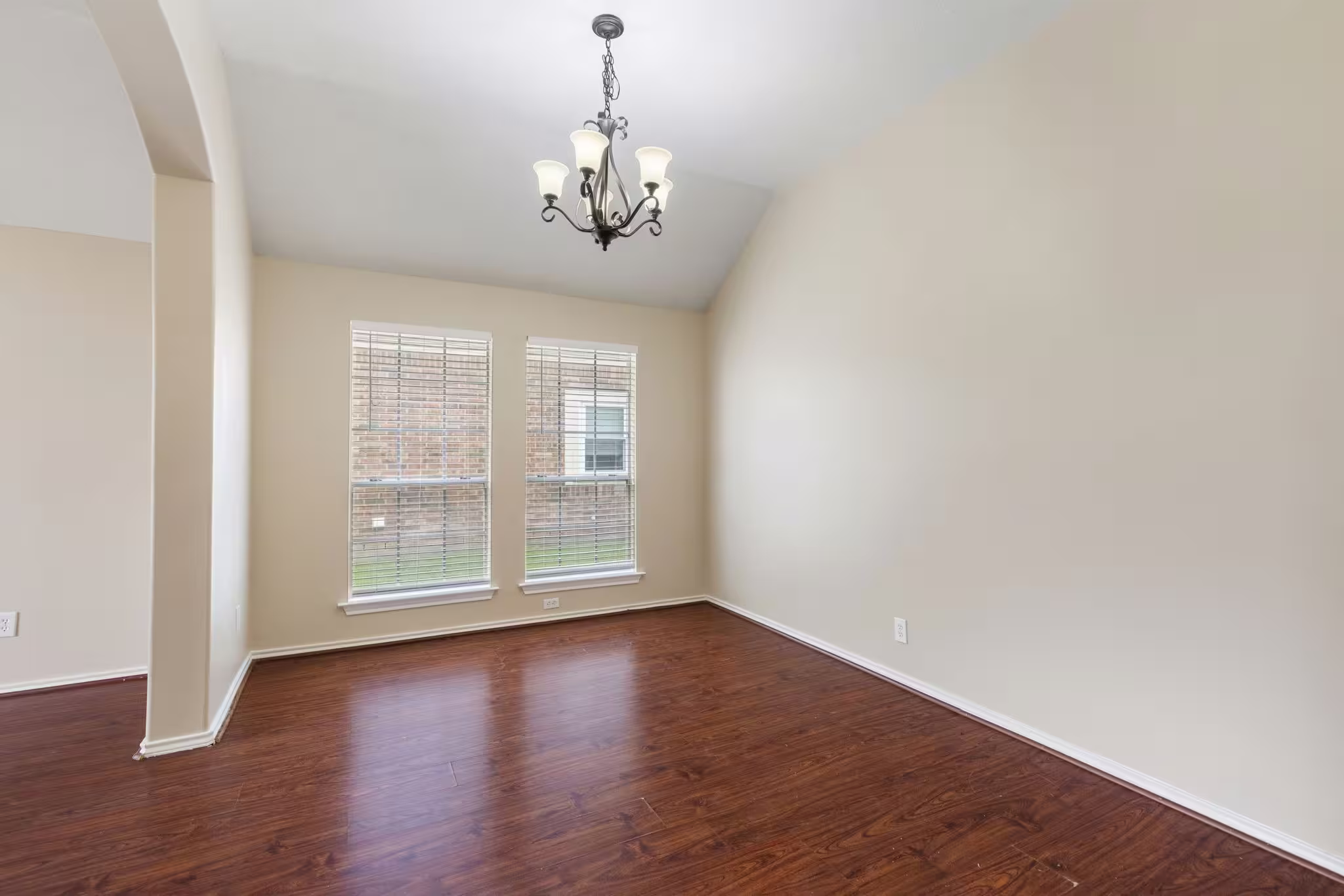 Photo 7 of 10015 Elm Knoll Trail, Houston, TX