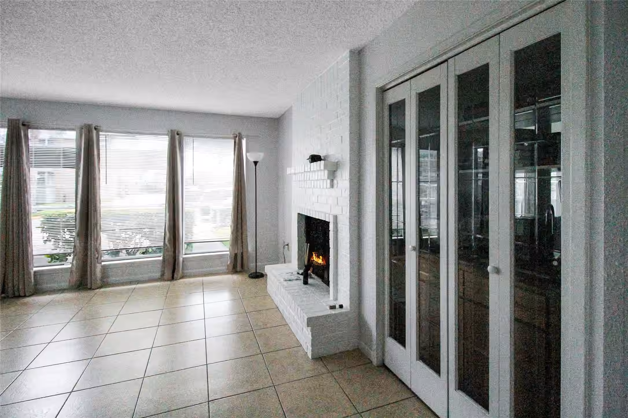 Photo 4 of 260 El Dorado Boulevard 3105, Houston, TX