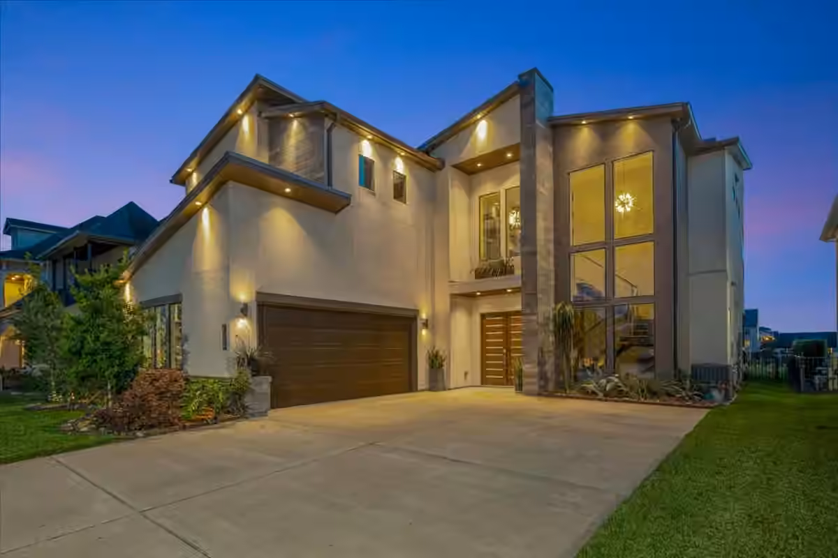 Photo of 725 Pegasus Lane, League City, TX 77573
