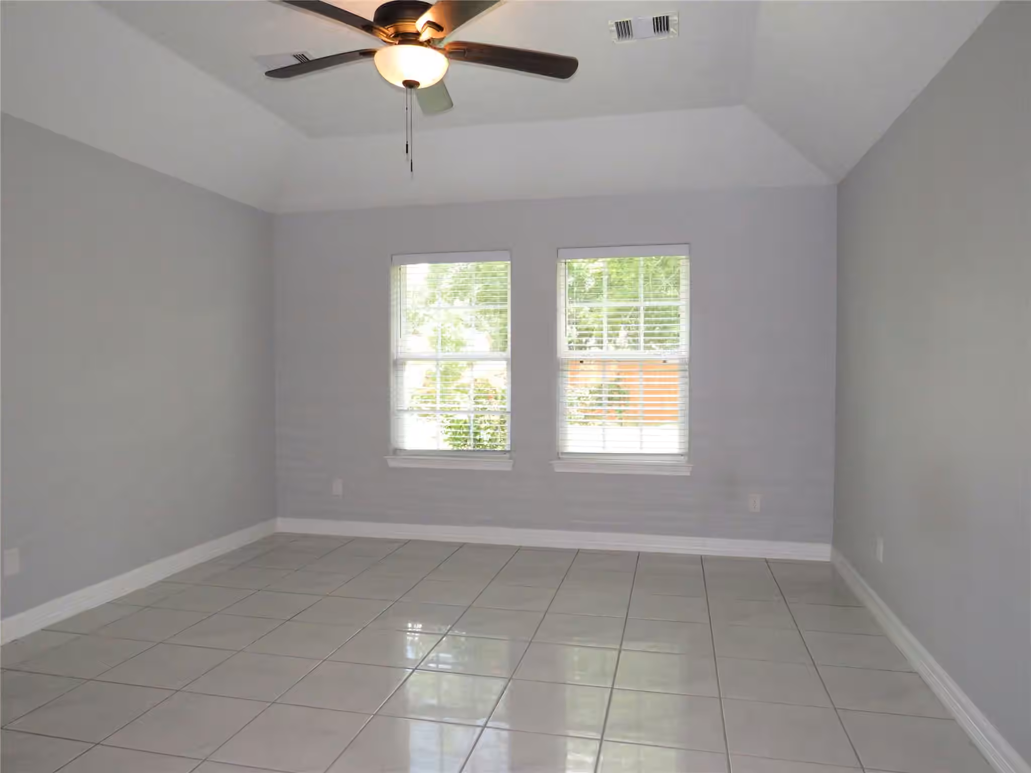 Photo 6 of 803 Avenue K, South Houston, TX
