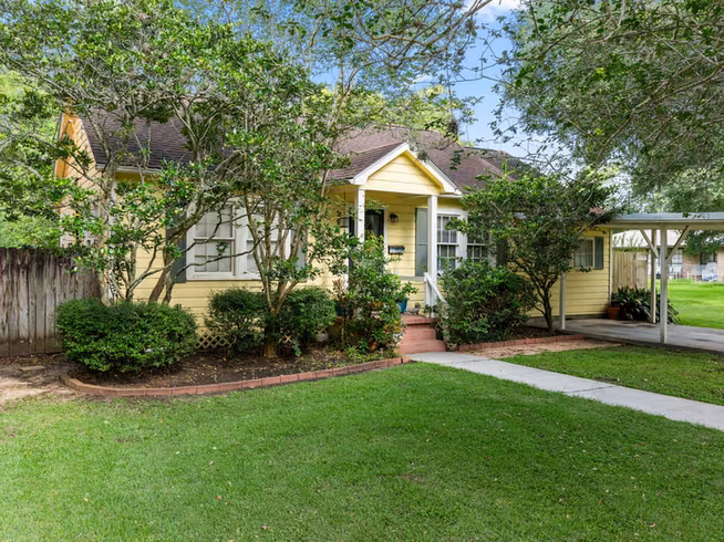 Photo 3 of 2918 Avenue I, Bay City, TX