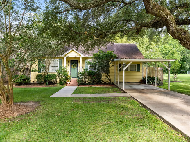 Photo 4 of 2918 Avenue I, Bay City, TX
