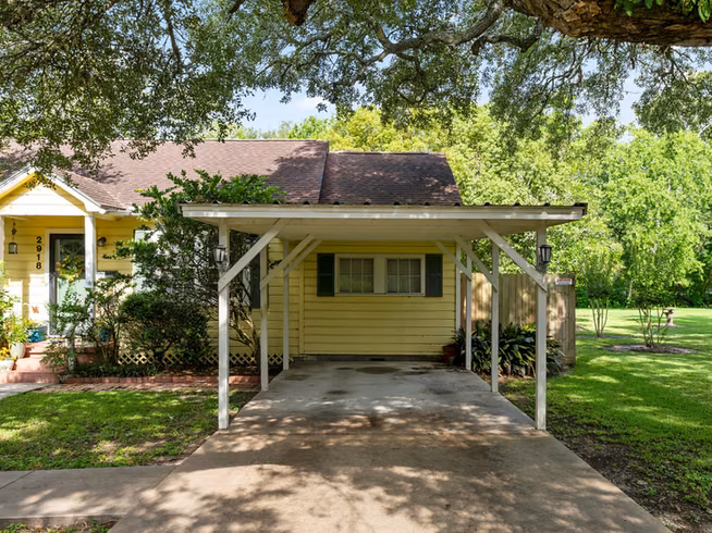 Photo 7 of 2918 Avenue I, Bay City, TX
