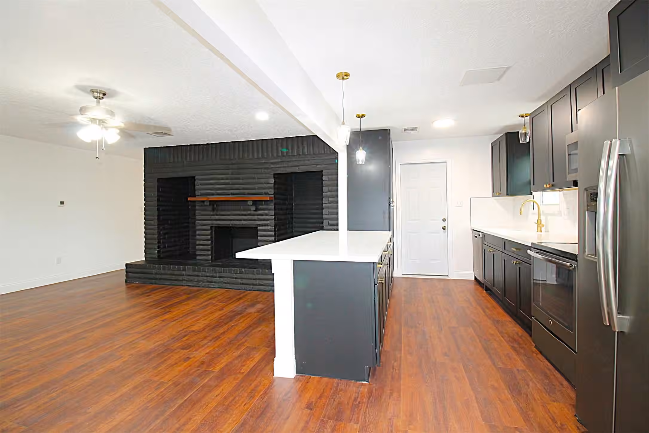Photo 6 of 16907 David Glen Drive, Friendswood, TX