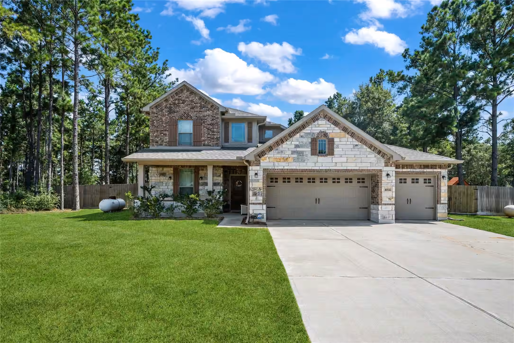 Photo 5 of 16532 Aransas Street, Conroe, TX