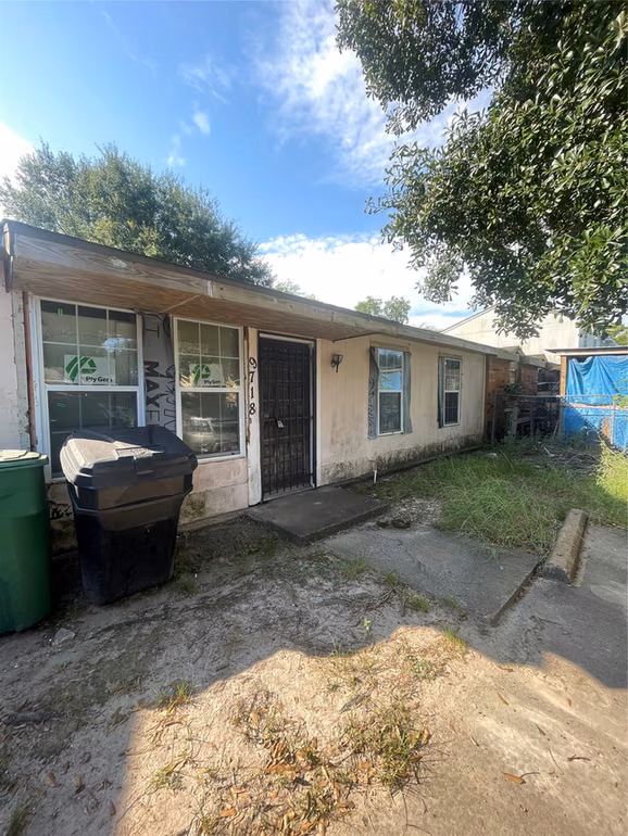 Photo 2 of 9718 Farragut Street, Houston, TX