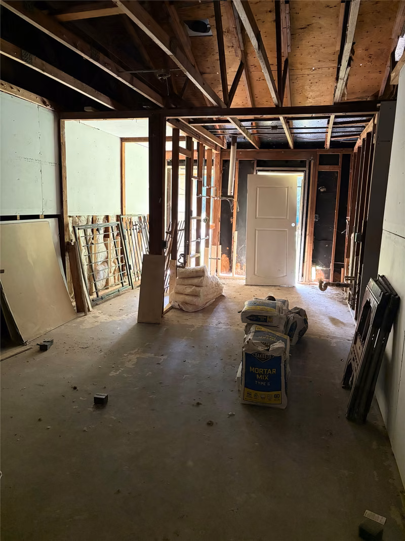 Photo 3 of 9718 Farragut Street, Houston, TX