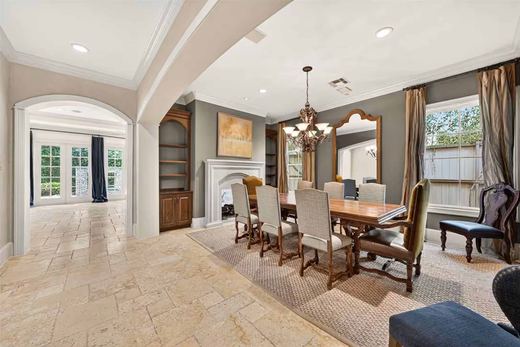 Photo 6 of 2400 Avalon Place, Houston, TX