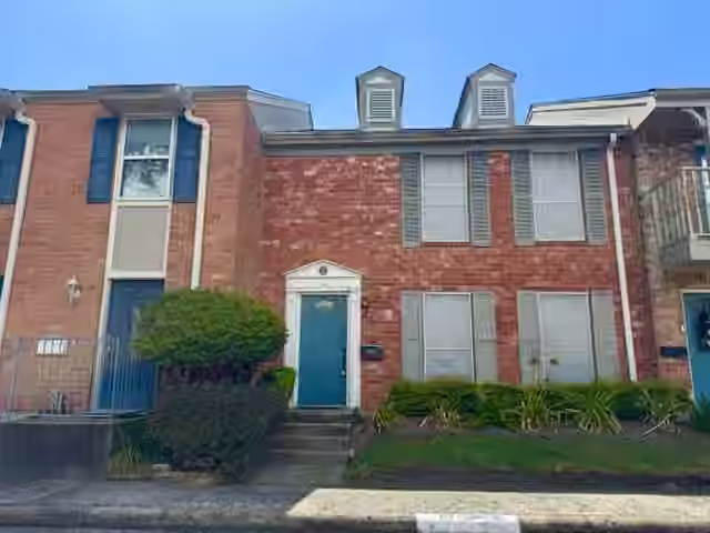 Photo 2 of 1605 W Sam Houston Parkway S, Houston, TX