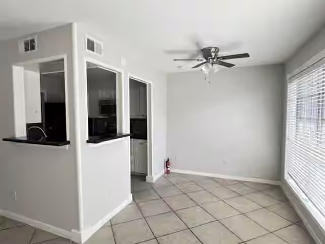 Photo 7 of 1605 W Sam Houston Parkway S, Houston, TX