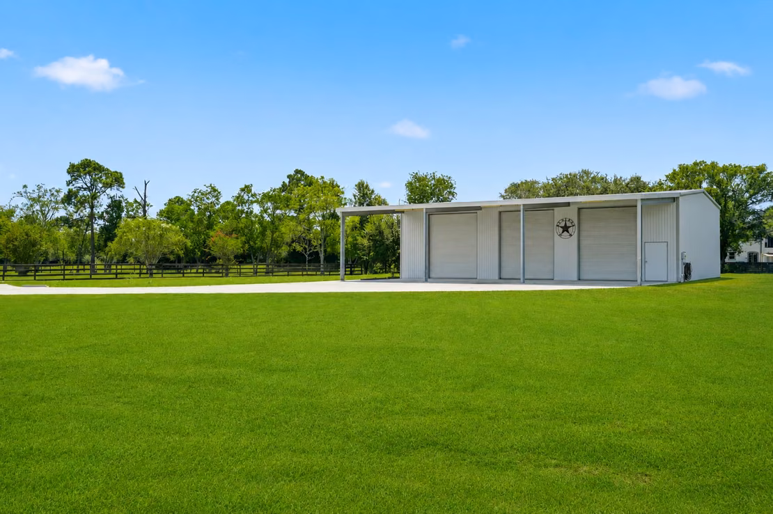 Photo 7 of 835 Hall Road, Alvin, TX
