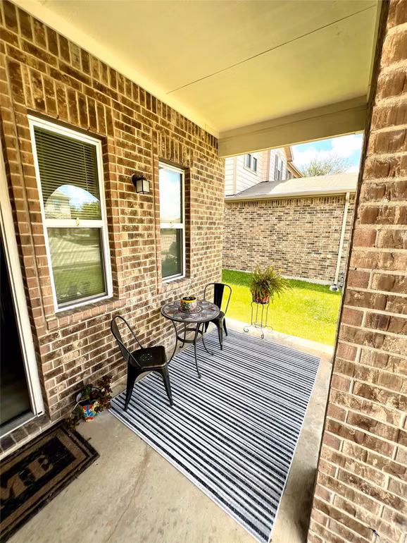 Photo 7 of 2635 Oakwood Bluff Trail, Houston, TX
