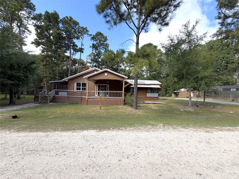 Photo of 294 Canadian Drive, Trinity, TX 75862