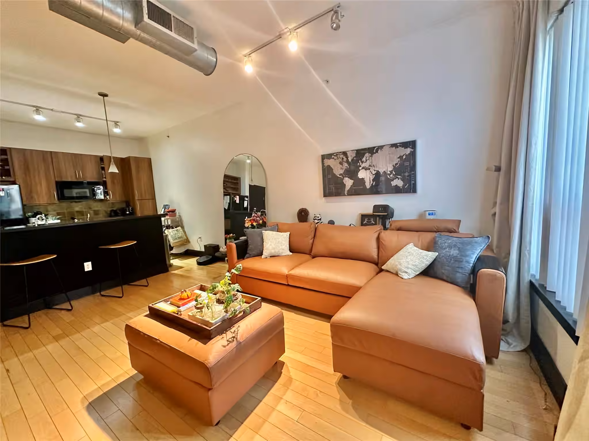 Photo 3 of 1901 Post Oak Boulevard 3606, Houston, TX