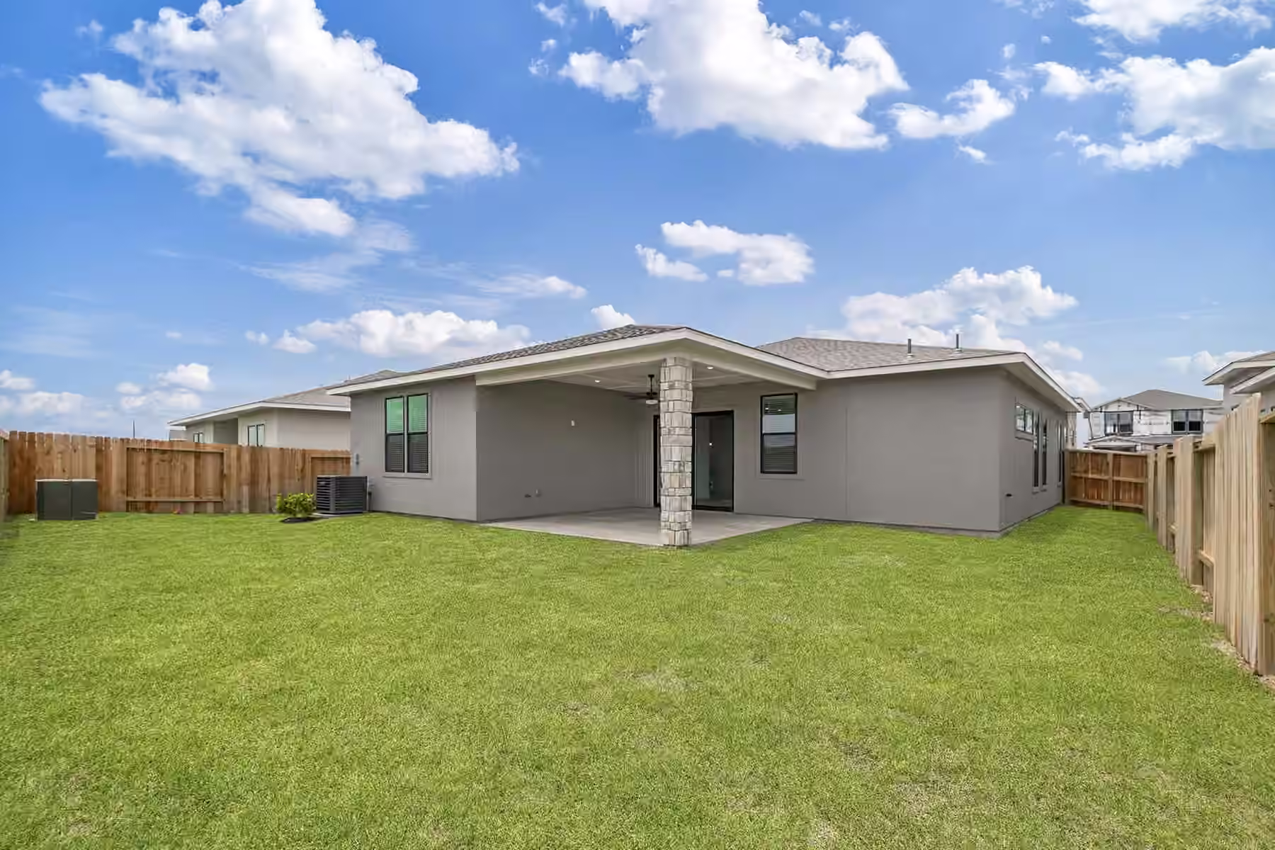 Photo 2 of 1911 Drover Lane, Rosenberg, TX