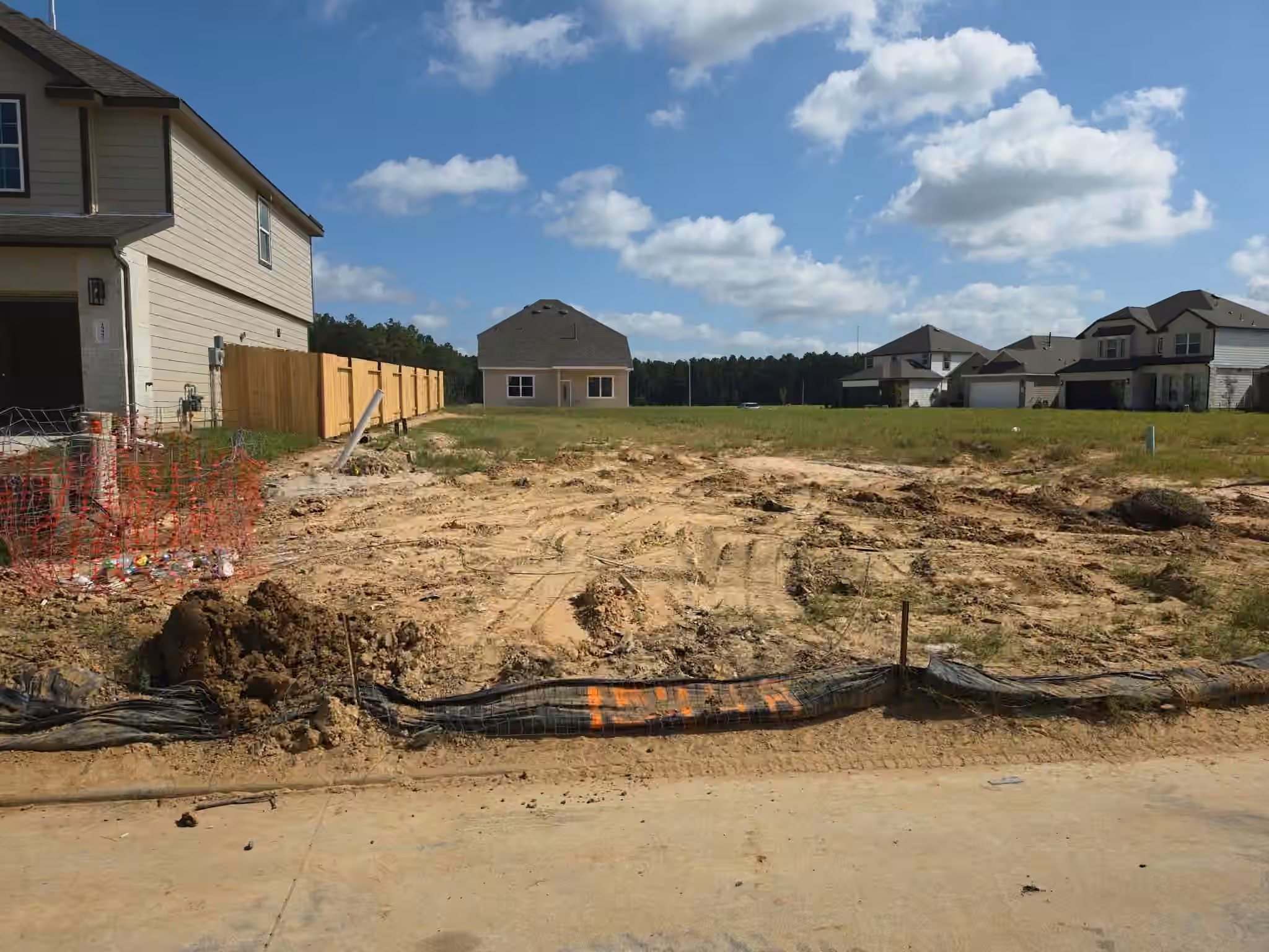 Photo 3 of 15448 Woody Haven Drive, Conroe, TX