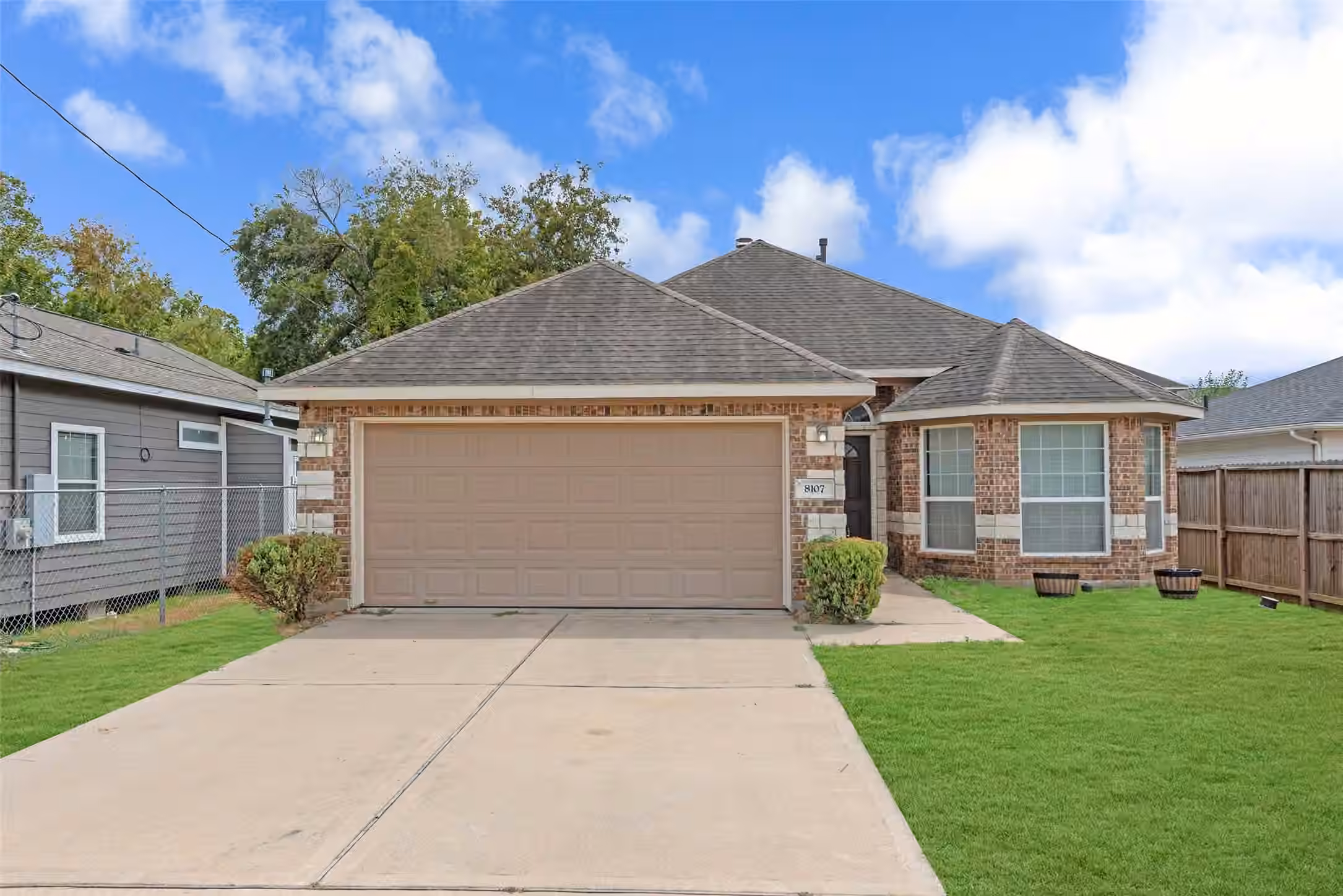 Photo of 8107 Grandview Street, Houston, TX