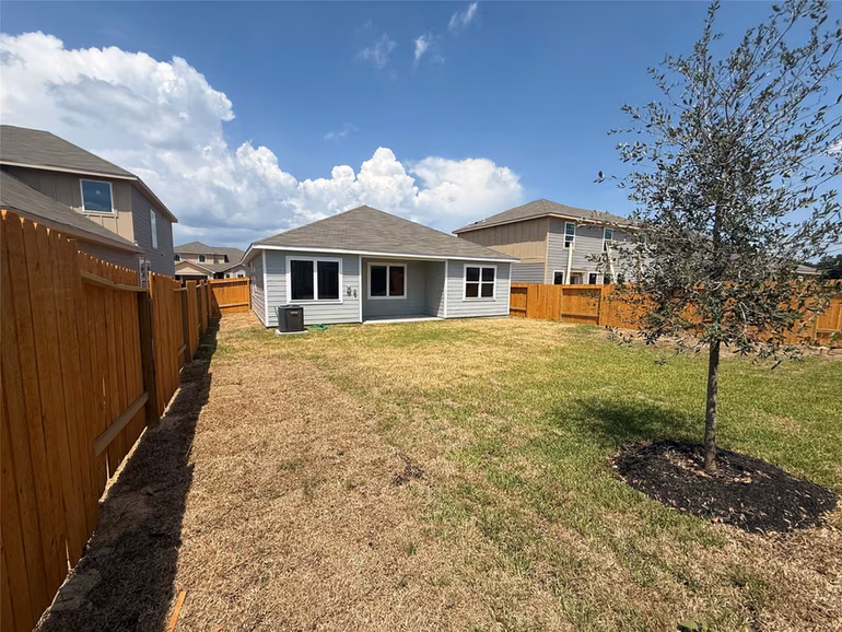 Photo 2 of 25518 Blooming Hazel Drive, Cleveland, TX