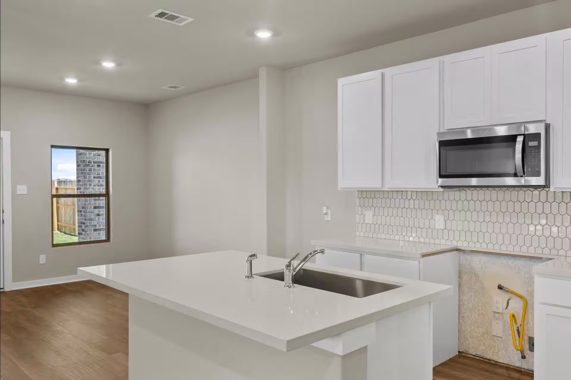Photo 6 of 2939 Wind Cave Lane, Rosharon, TX