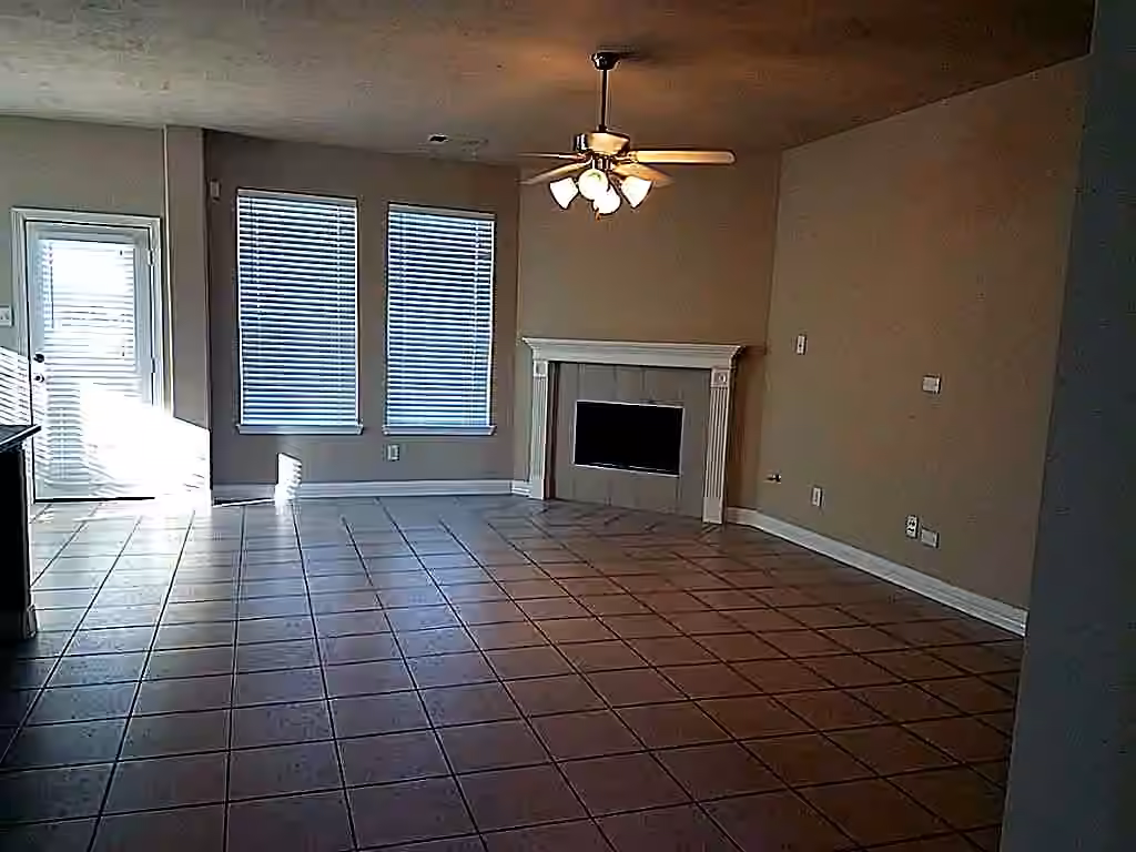 Photo 5 of 26330 Christen Canyon Lane, Richmond, TX