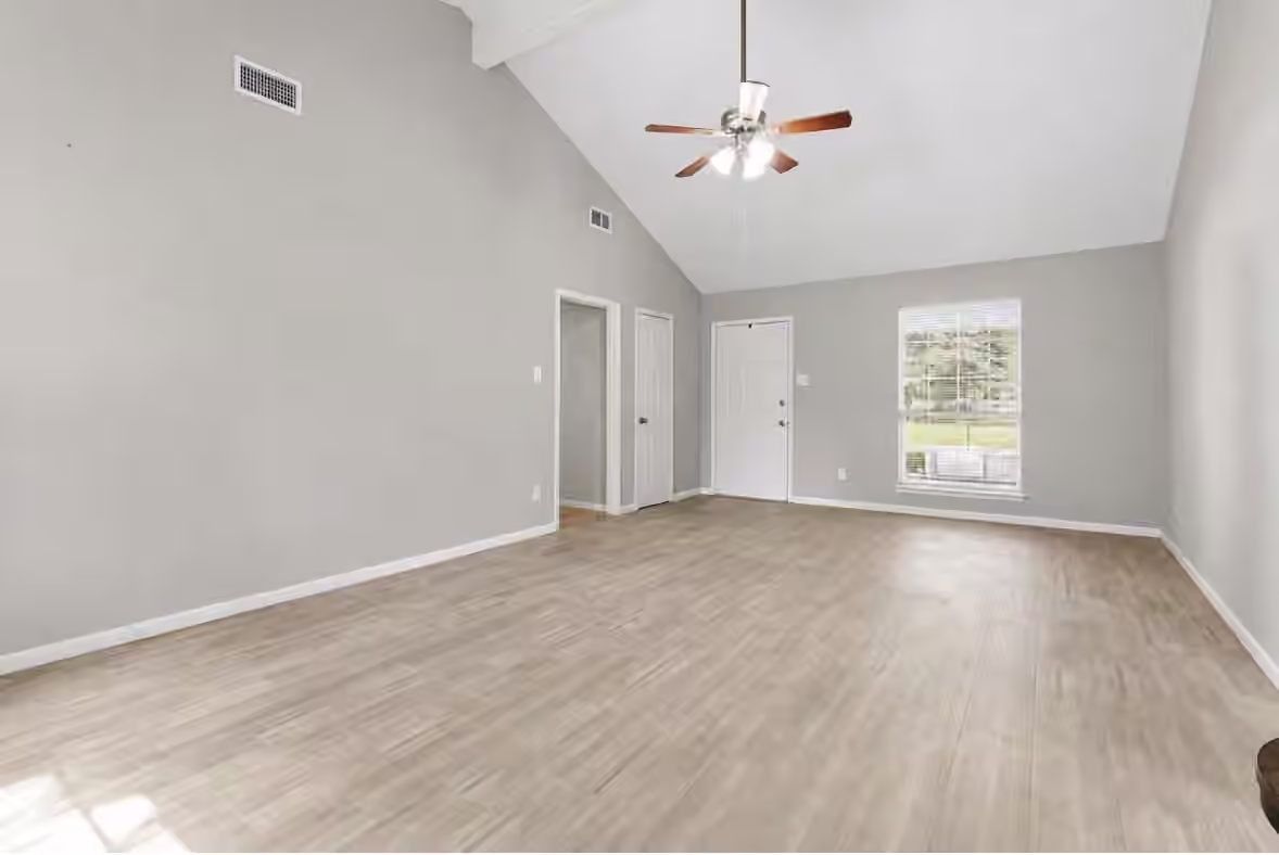 Photo 7 of 426 Eastwood Drive, New Caney, TX