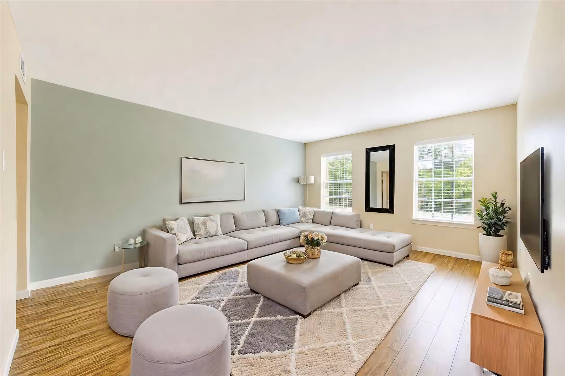Photo of 361 N Post Oak Lane 241, Houston, TX