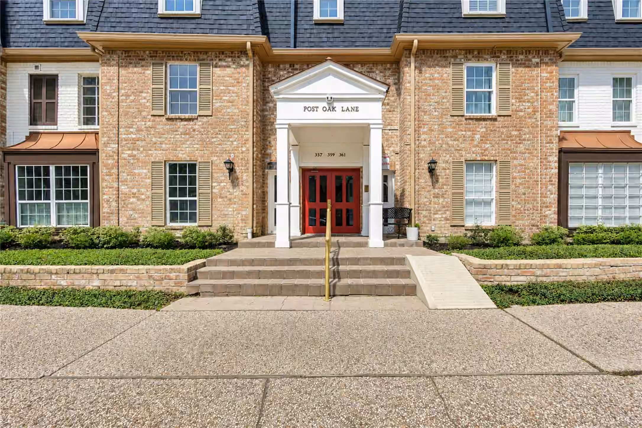 Photo 2 of 361 N Post Oak Lane 241, Houston, TX