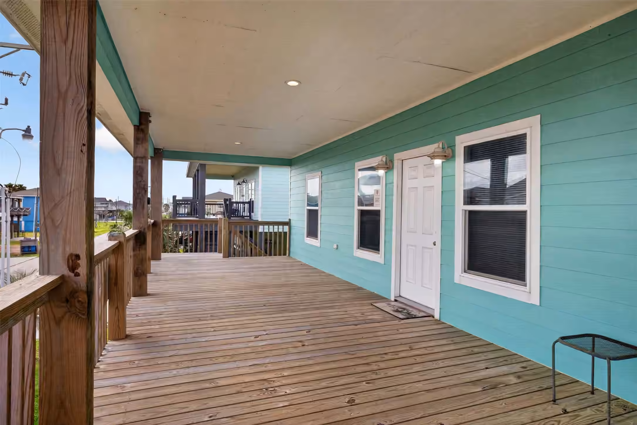 Photo 5 of 971 Meynig Drive, Crystal Beach, TX