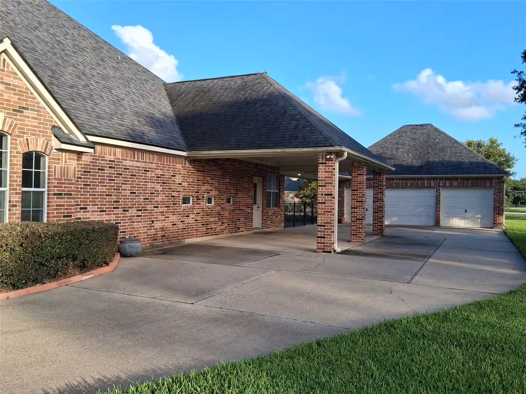 Photo 2 of 2519 Sandy Point Drive, Richmond, TX