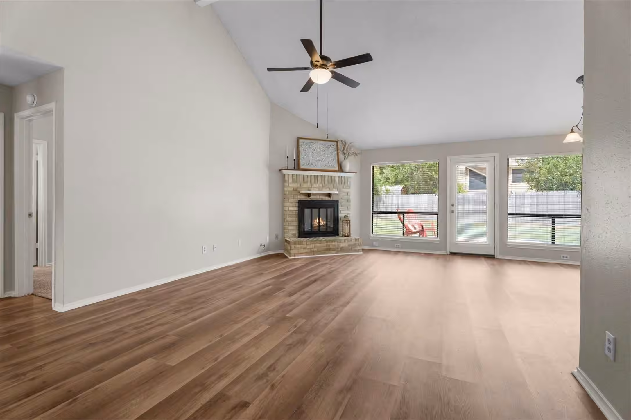 Photo 5 of 2035 Woodhue Drive, Spring, TX