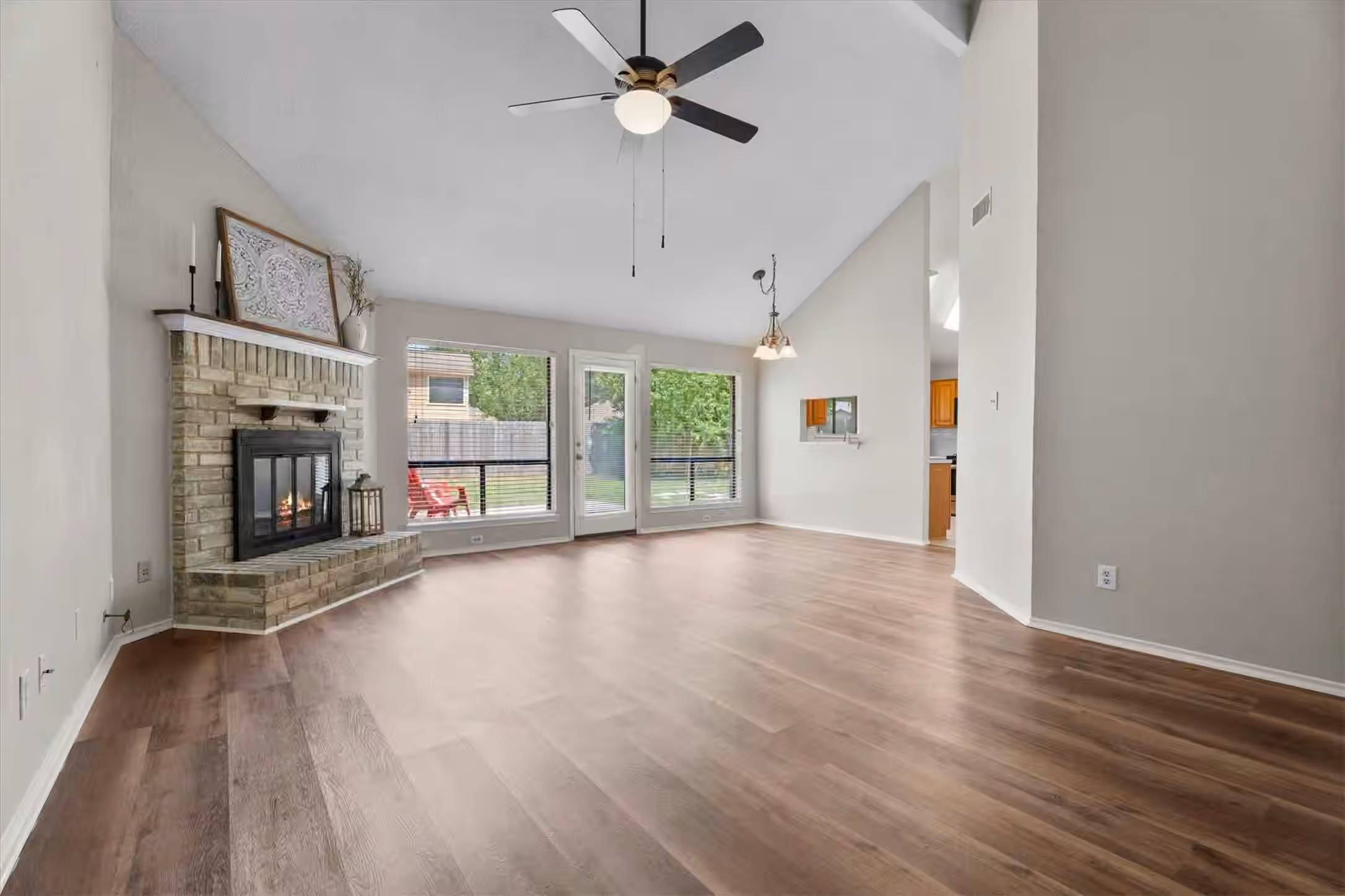 Photo 7 of 2035 Woodhue Drive, Spring, TX