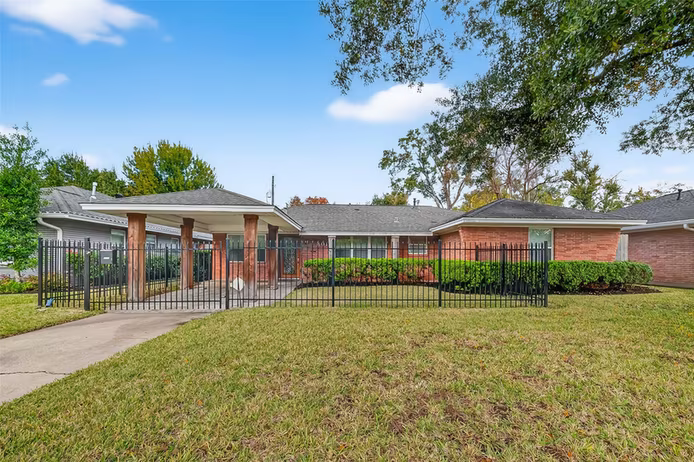 Photo 3 of 2010 Wakefield Drive, Houston, TX