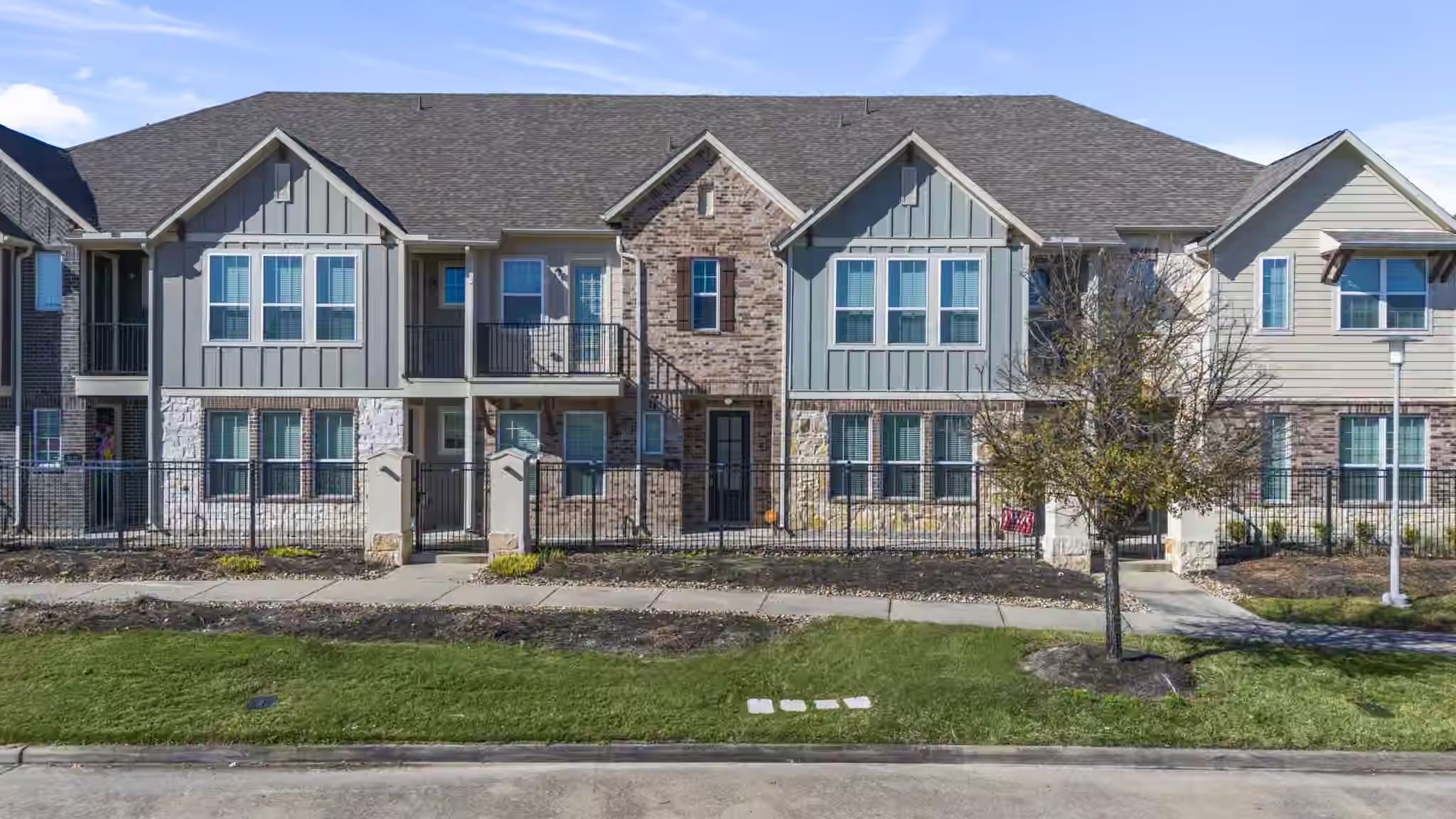 Photo 3 of 9443 Towne Lake Parkway, Cypress, TX