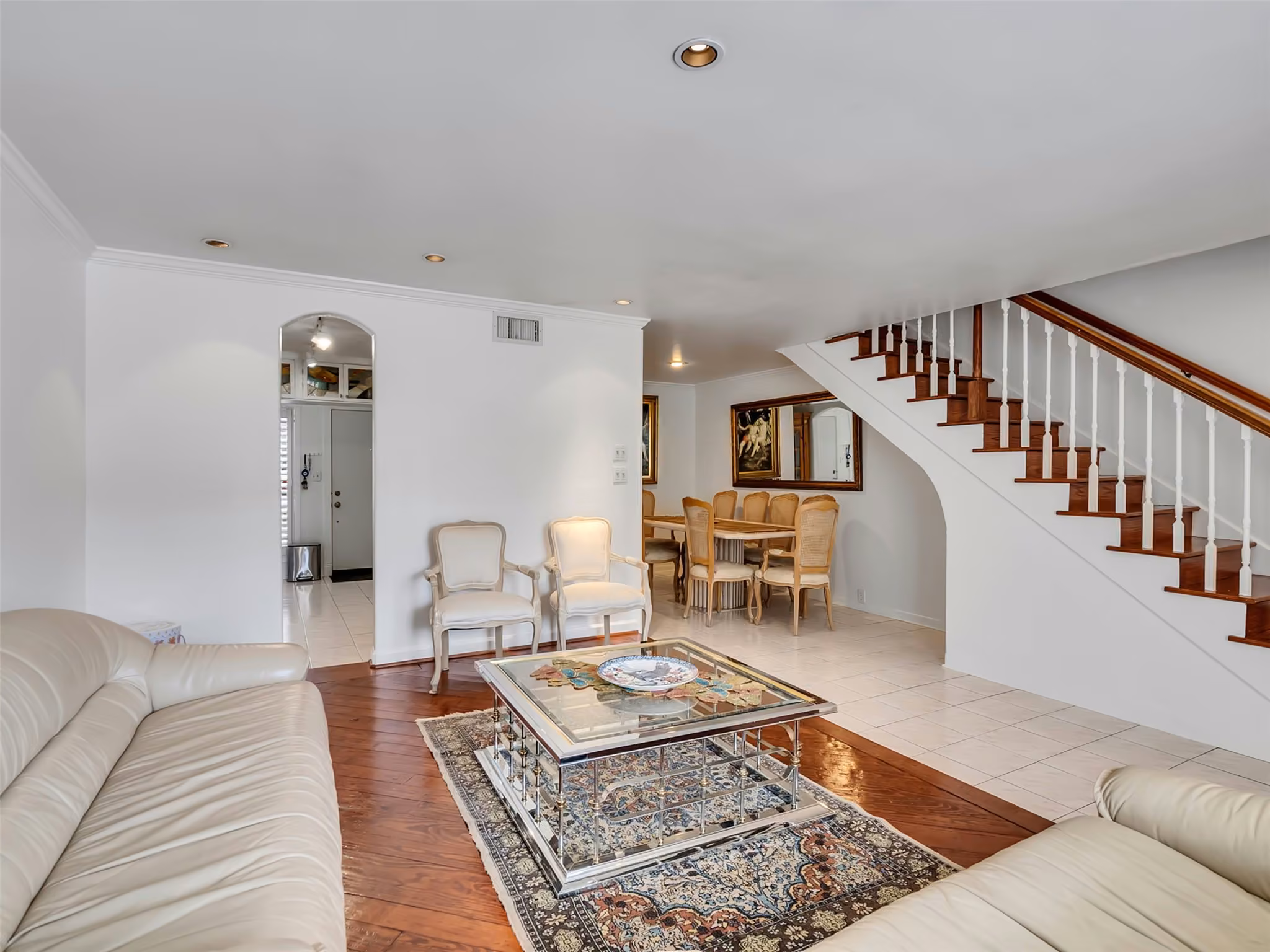 Photo 5 of 2121 Fountain View Drive H1, Houston, TX