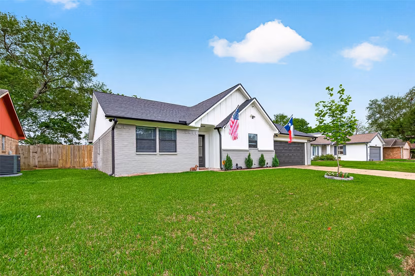 Photo 2 of 1819 Landmark Drive, Richmond, TX