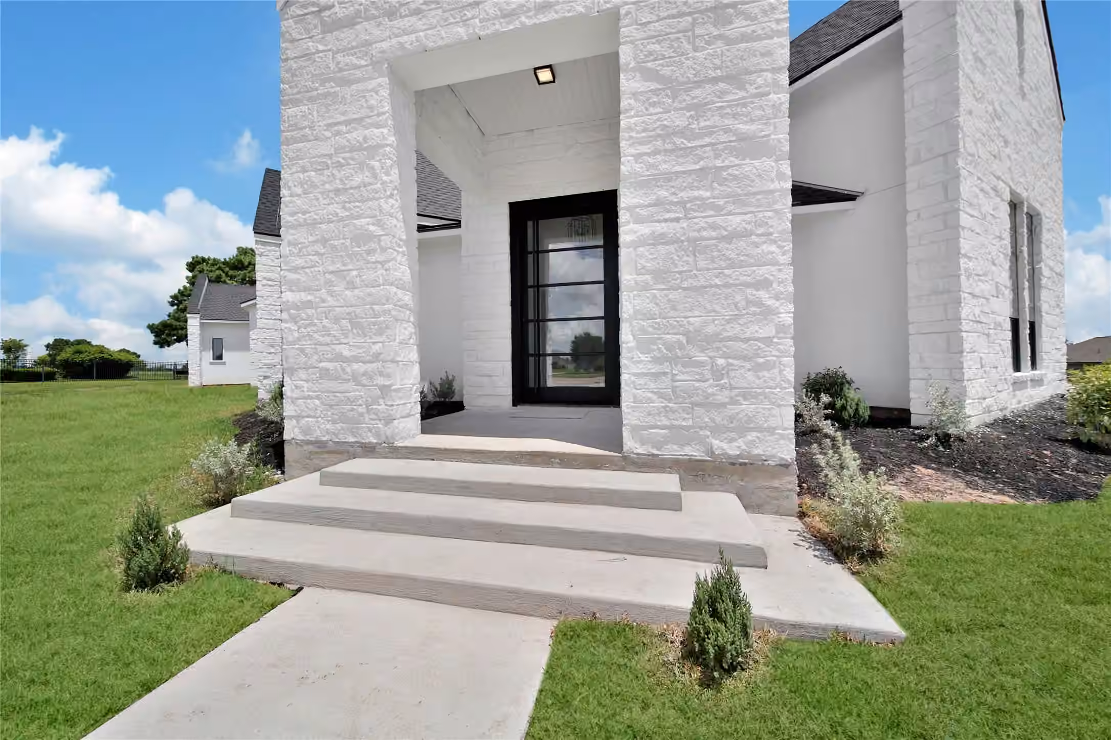 Photo 4 of 19006 Grandview Court, Montgomery, TX