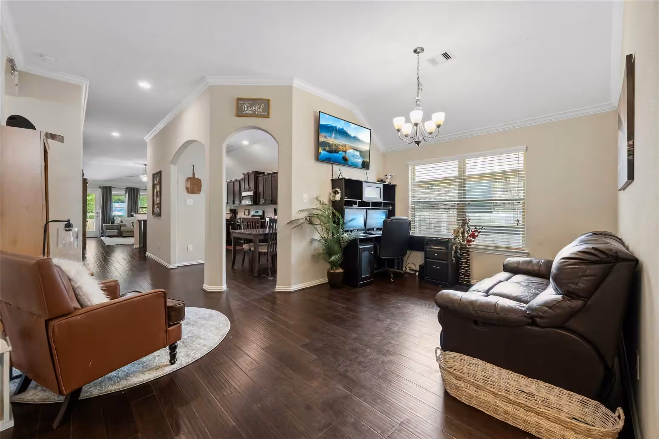 Photo 3 of 2818 Ridgecliff Court, Conroe, TX