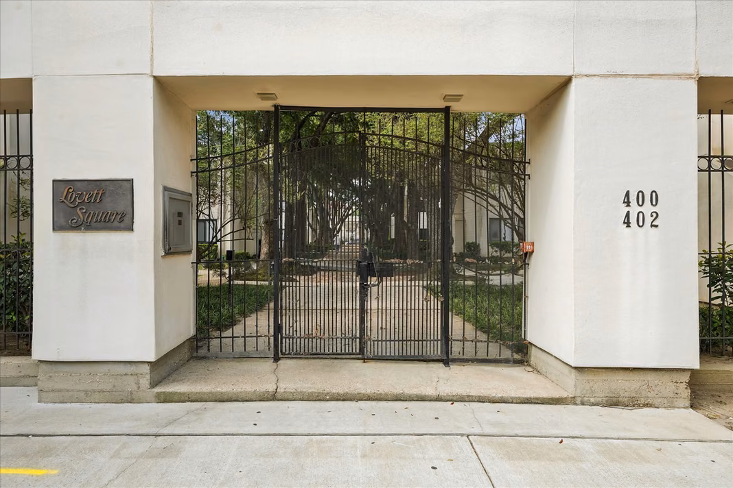 Photo 6 of 402 Tuam Street 3, Houston, TX