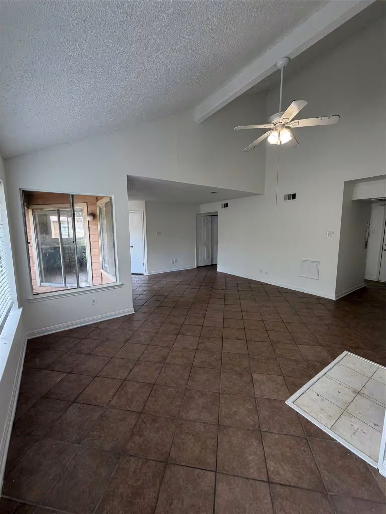 Photo 3 of 12200 Overbrook Lane 34D, Houston, TX