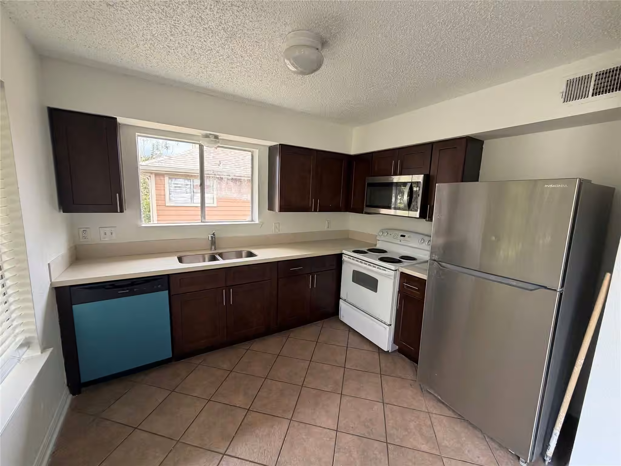 Photo 7 of 12200 Overbrook Lane 34D, Houston, TX