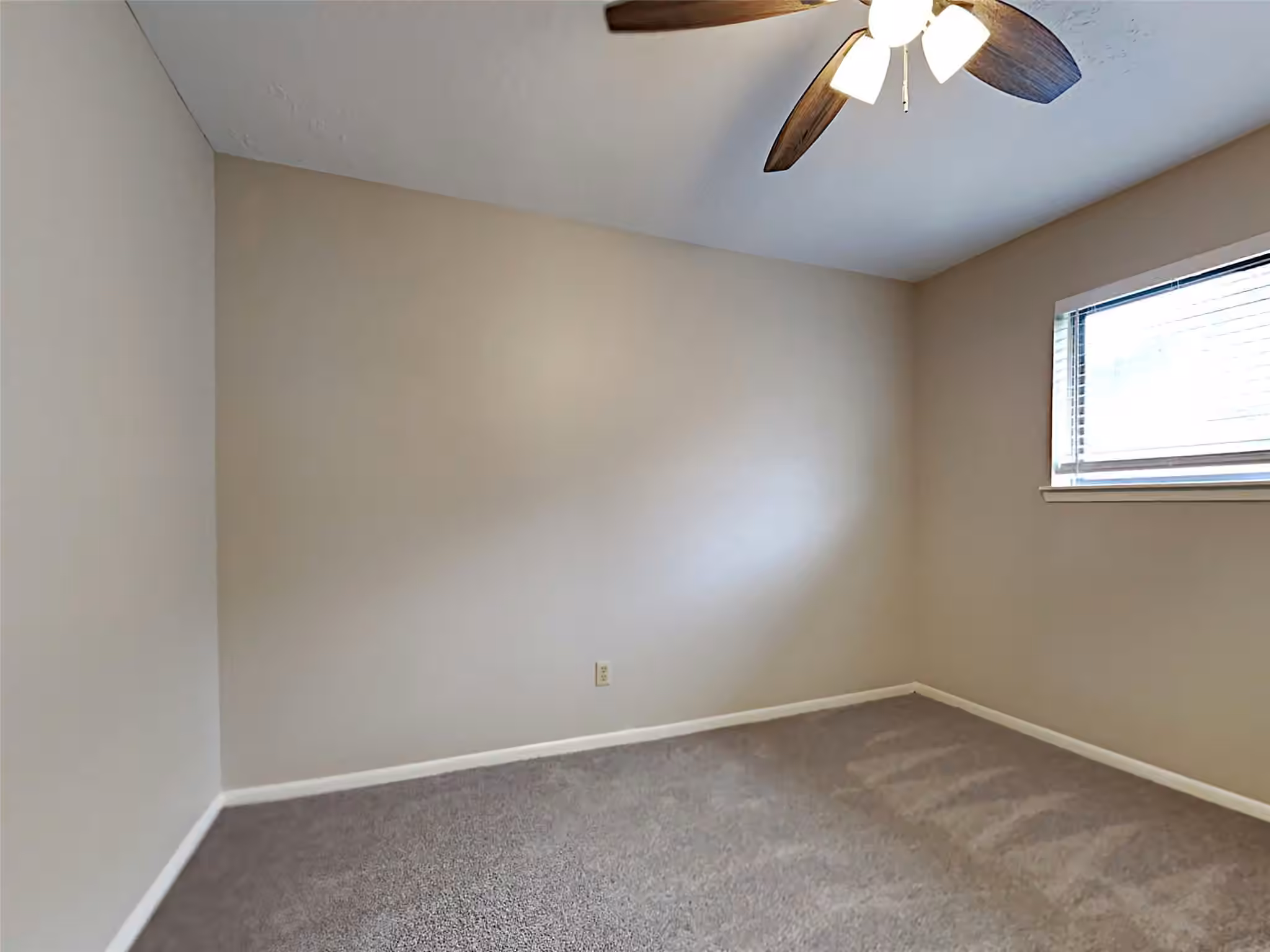 Photo 7 of 207 Oakwood Street, League City, TX
