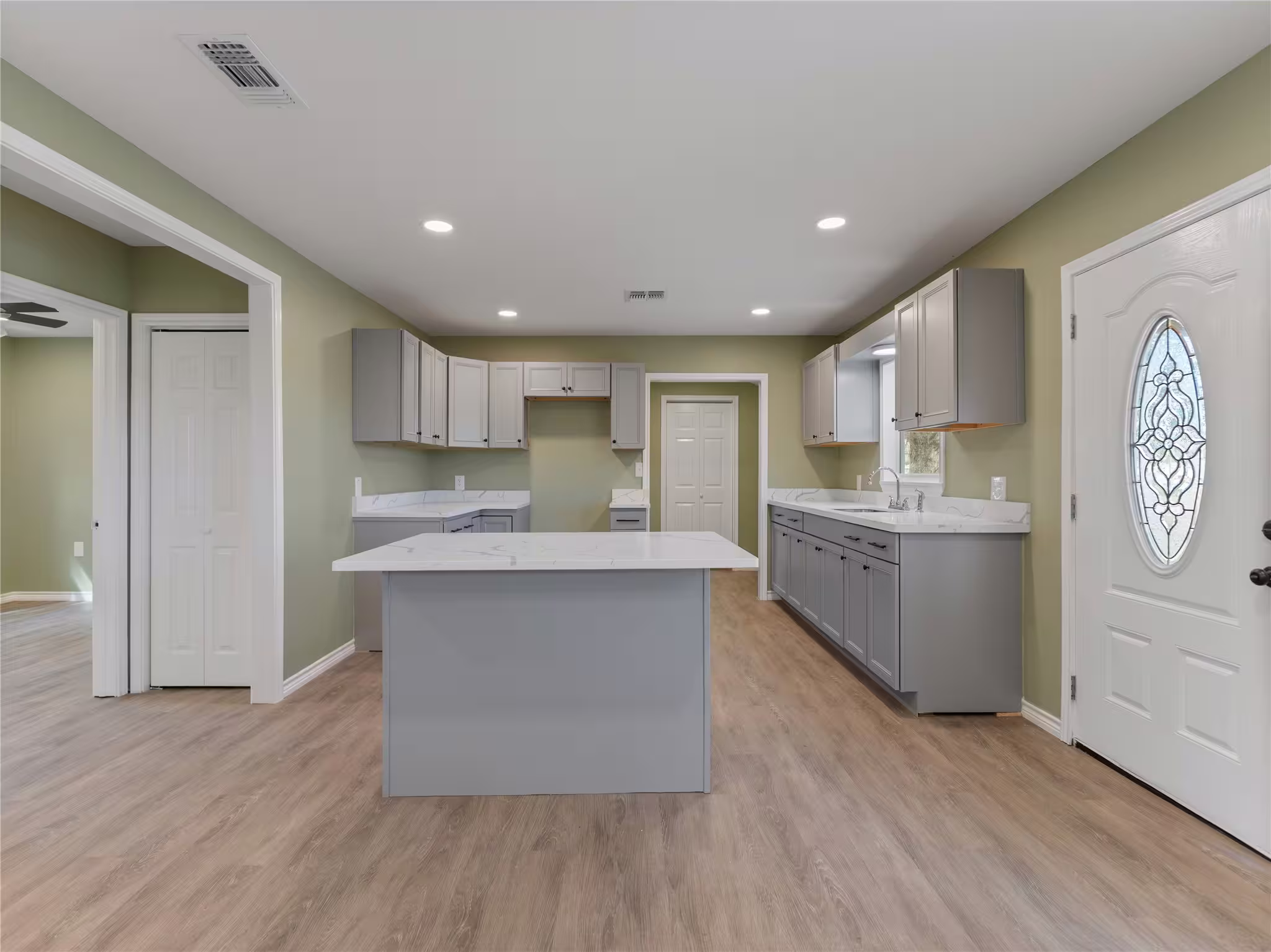 Photo 3 of 2110 Horn Road, Bay City, TX