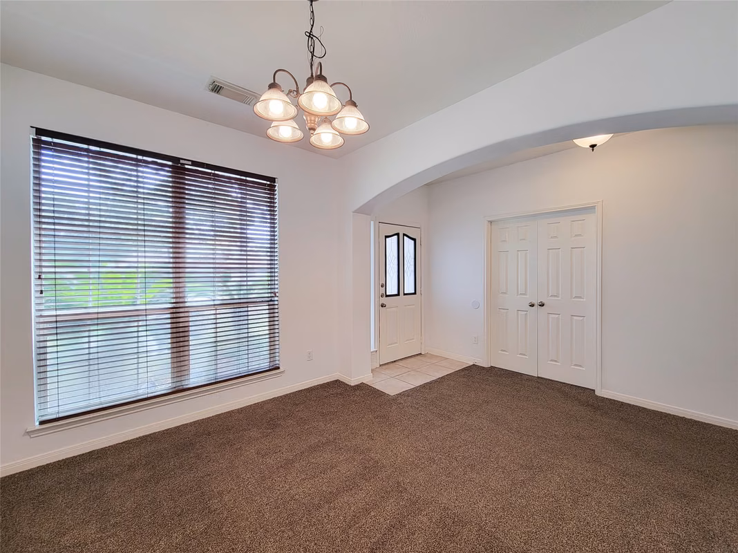 Photo 4 of 11333 Easton Springs Drive, Pearland, TX