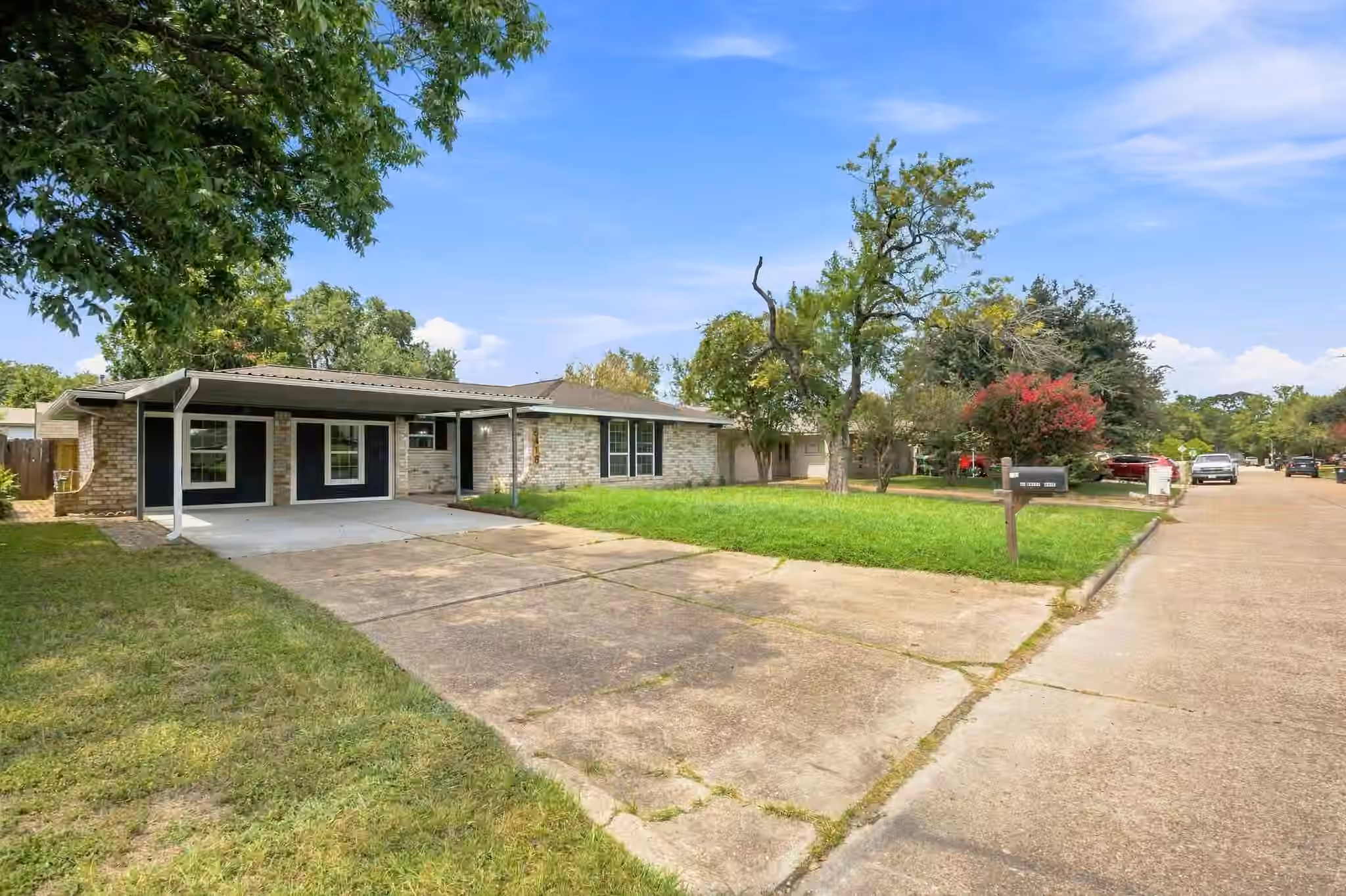 Photo of 6418 Silver Chalice Drive, Houston, TX 77088