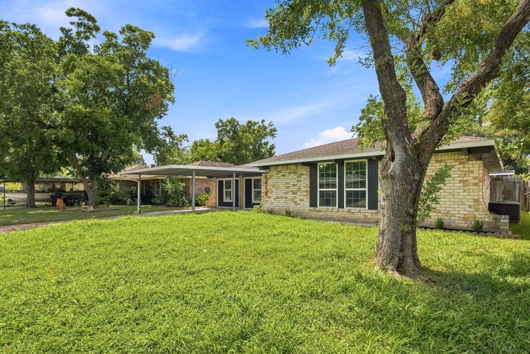 Photo 6 of 6418 Silver Chalice Drive, Houston, TX