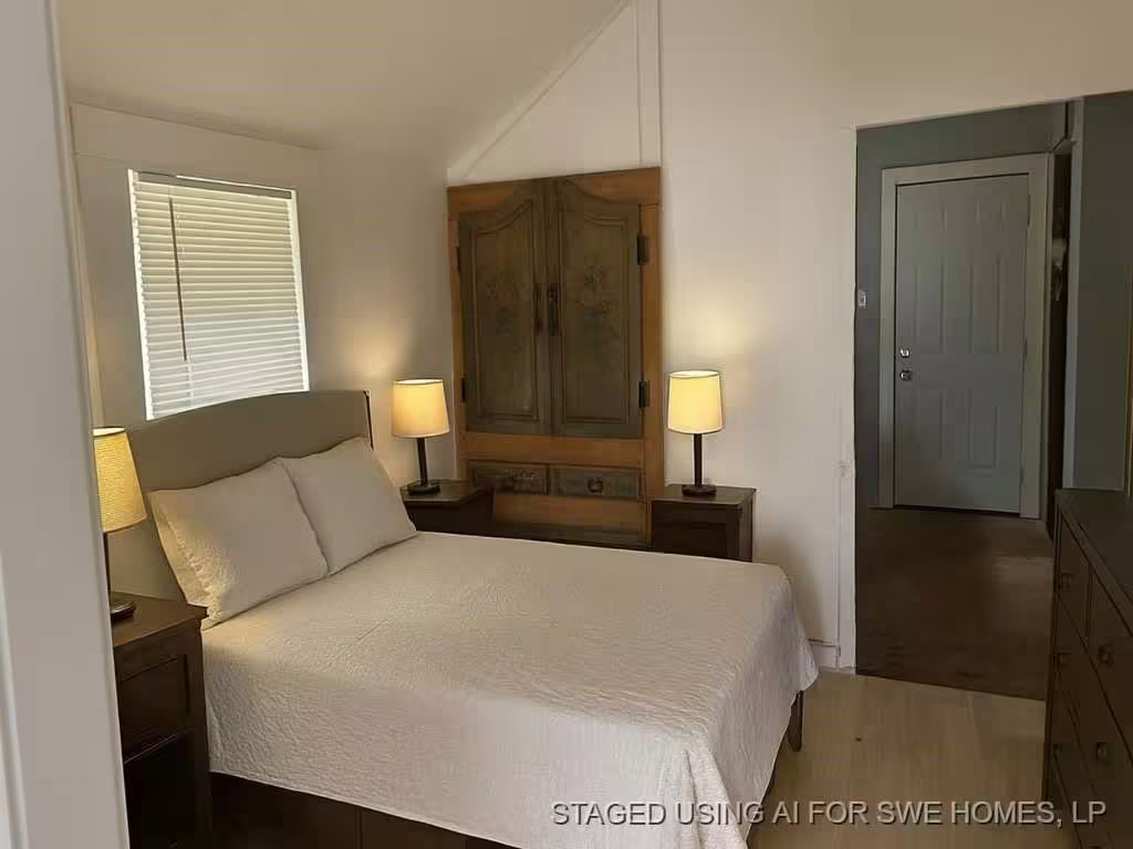 Photo 5 of 634 E Bernard Street, West Columbia, TX