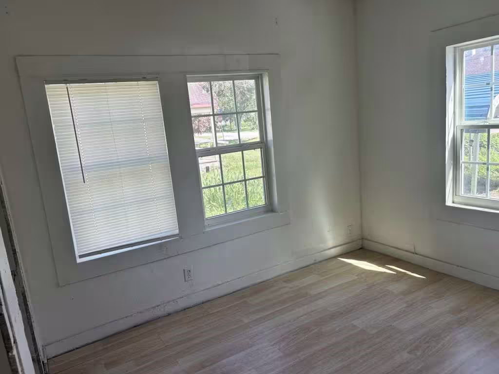 Photo 6 of 634 E Bernard Street, West Columbia, TX